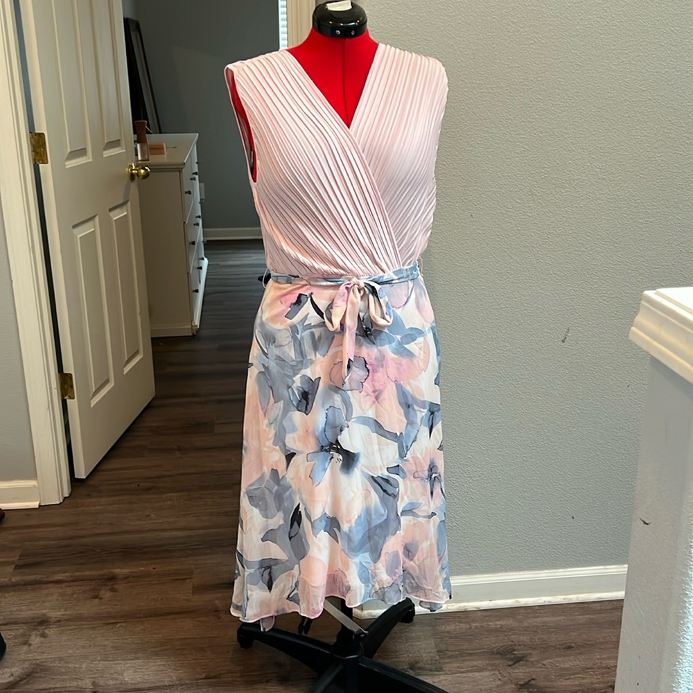 DKNY SUMMER DRESS.  Pink and watercolor floral.